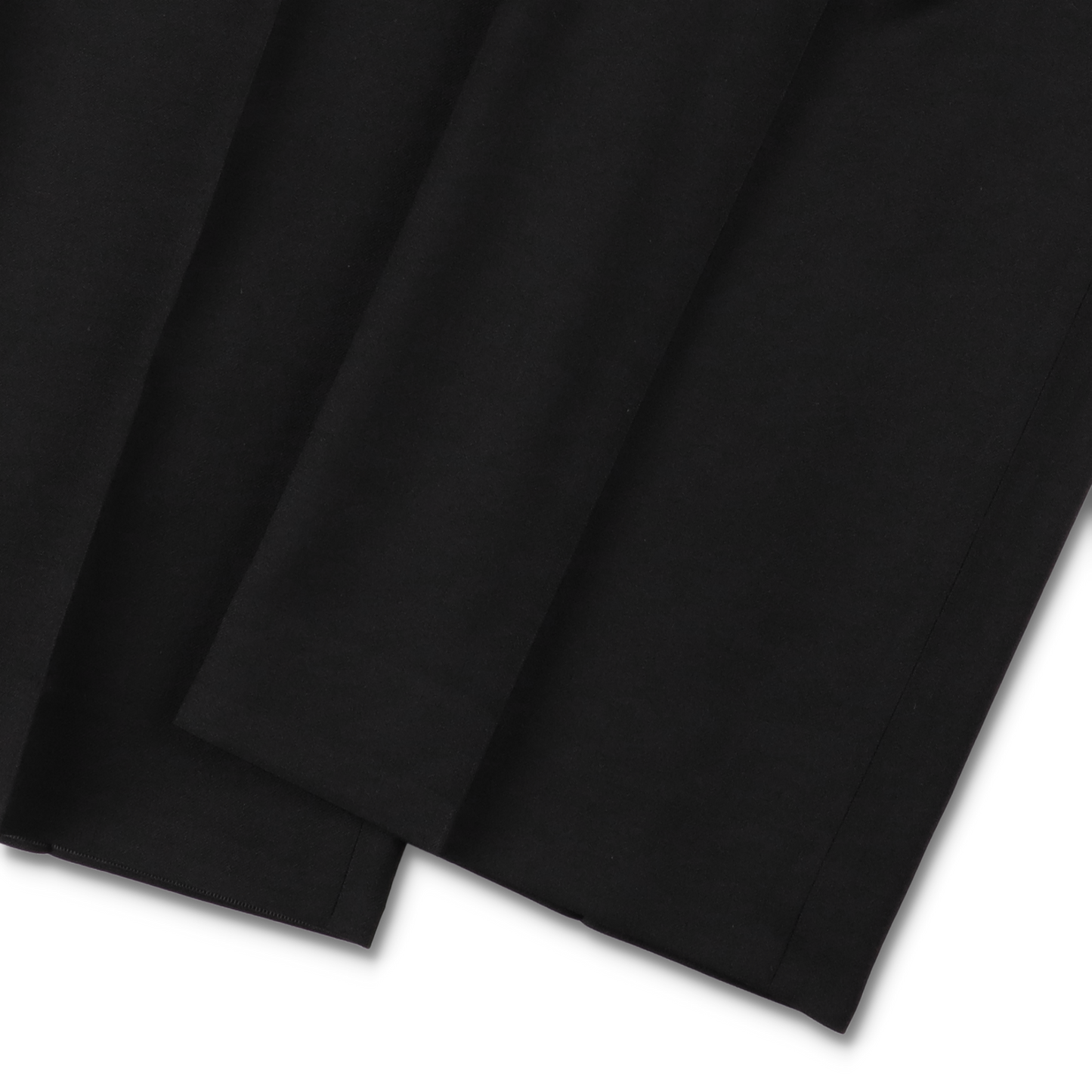 WIDE PLEATED TROUSER BLACK - SUNFLOWER 裾のディテール