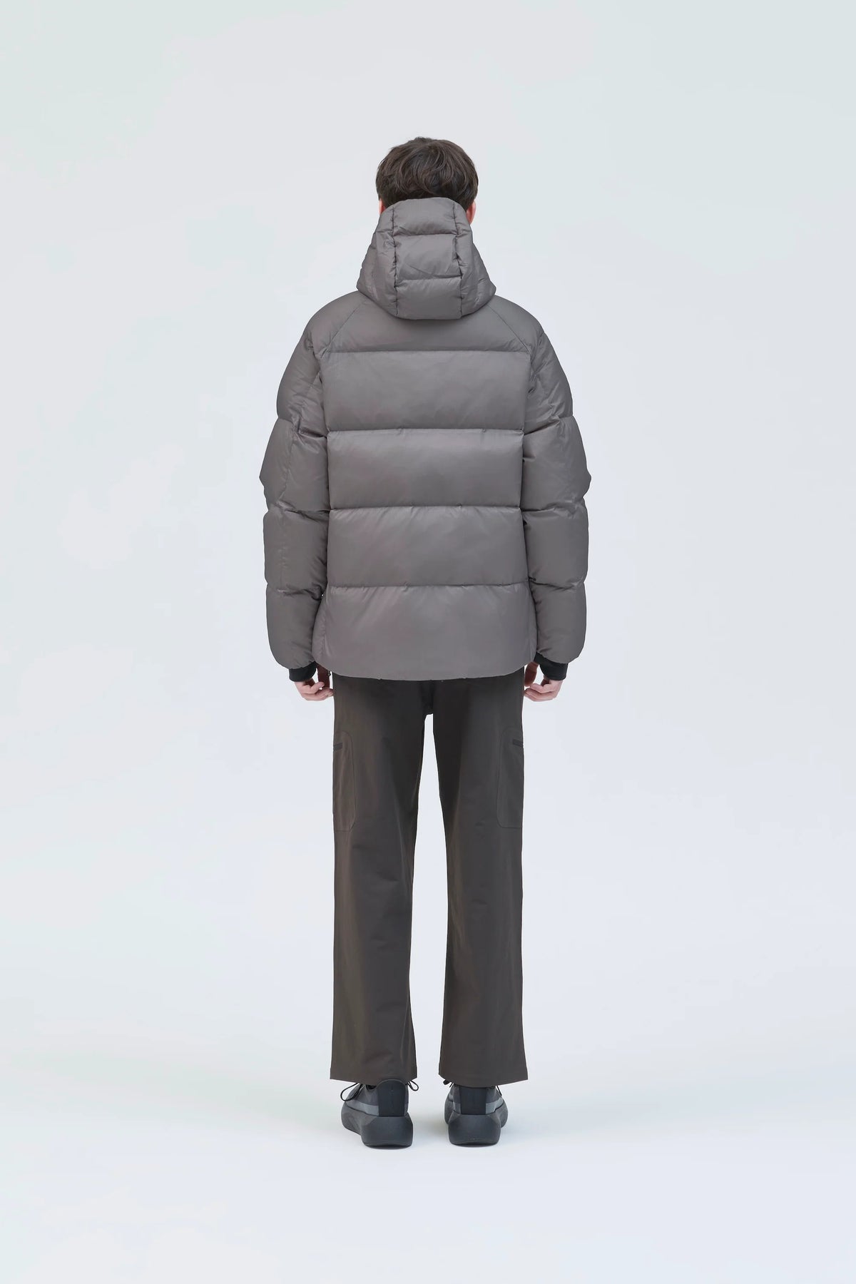Hiking Patrol Horizon 800FP Hooded Down Jacket Slate Brown 着用イメージ 背面