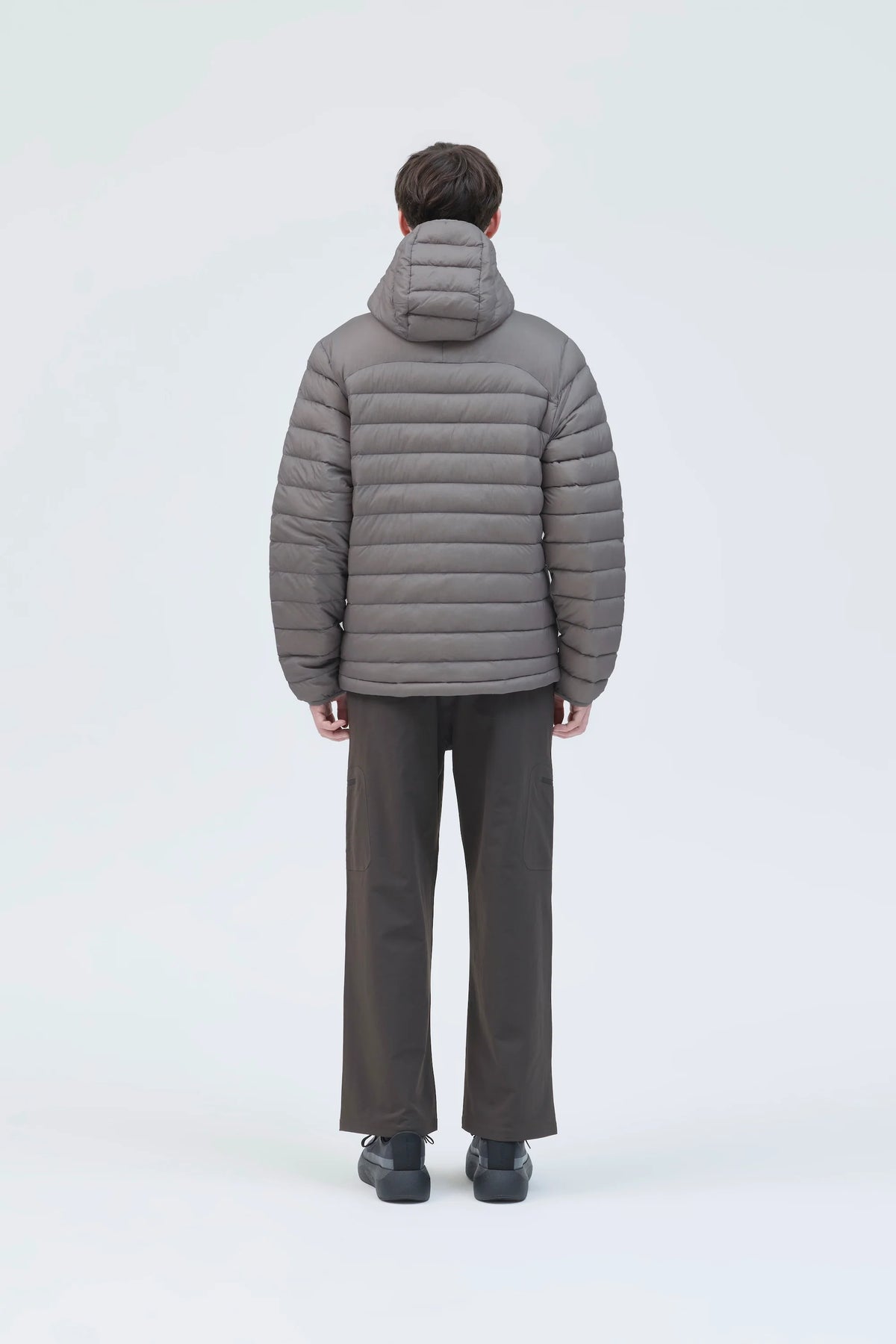 Hiking Patrol Horizon UL 800FP Hooded Down Jacket Slate Brown 着用イメージ 背面