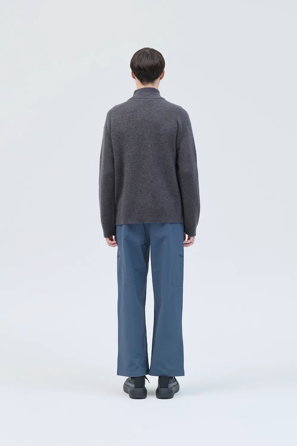 Hiking Patrol Essence Mohair Mixed Knit Top Slate Brown 着用イメージ 背面
