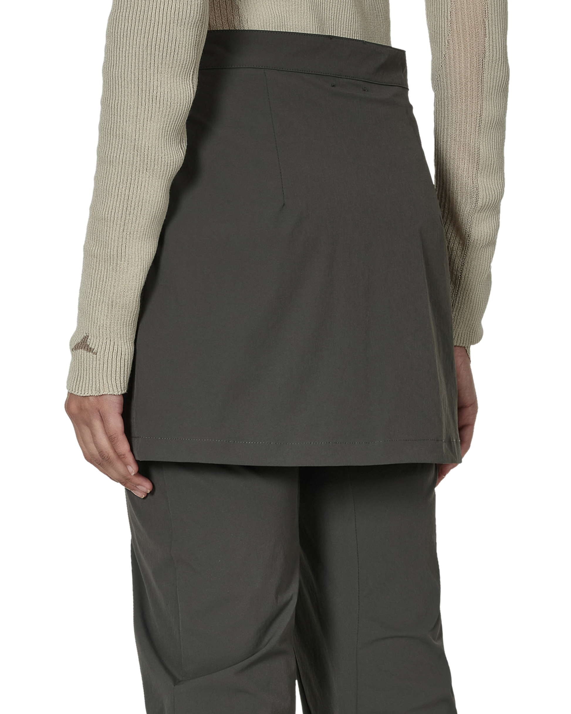 ROA Skort Pants Dark Grey 着用後ろ姿の詳細