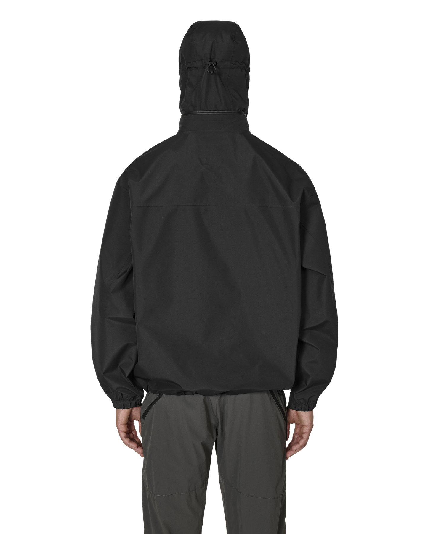 3L Creek Jacket Black – ROA 着用 背面