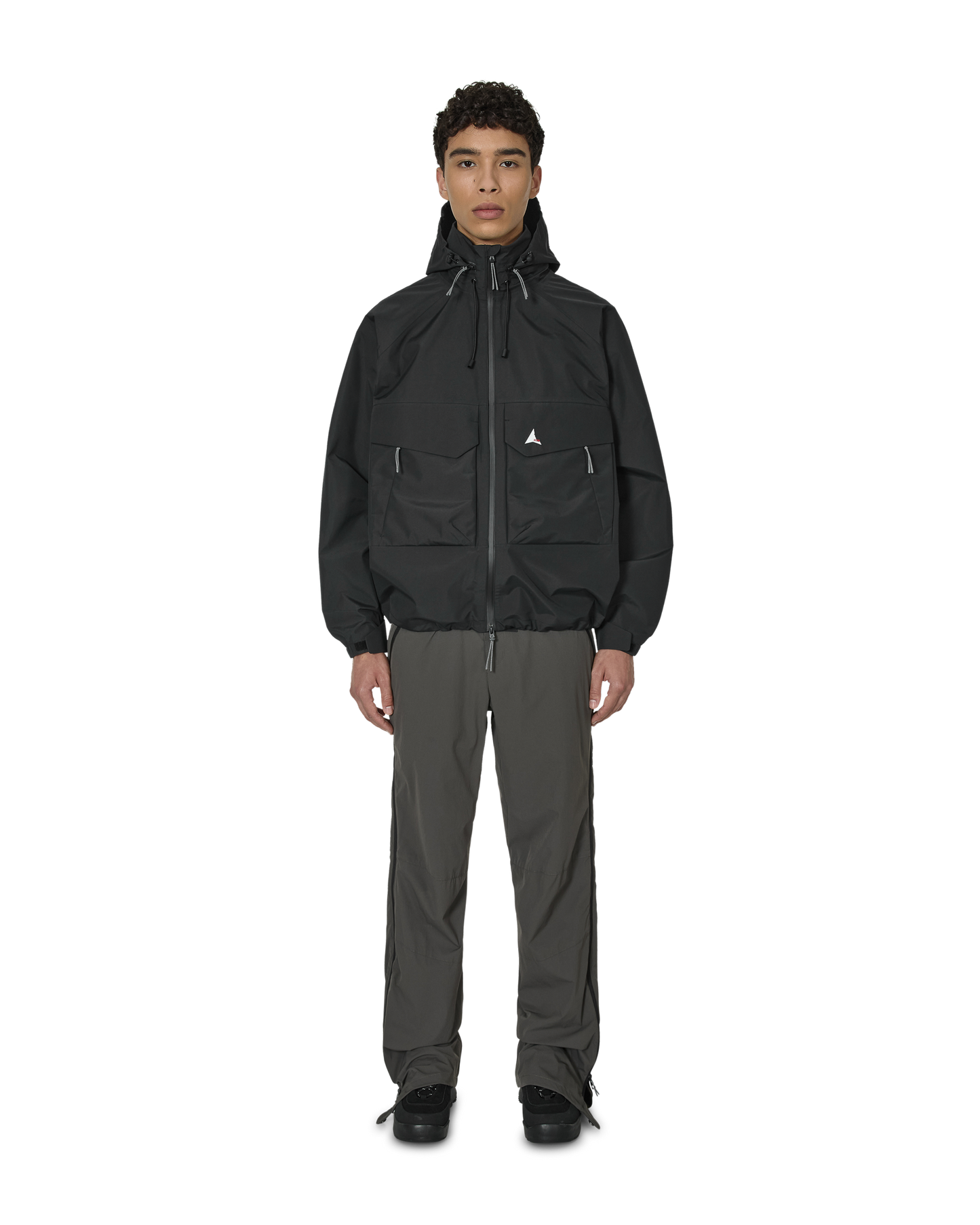 3L Creek Jacket Black – ROA 着用 前面全身