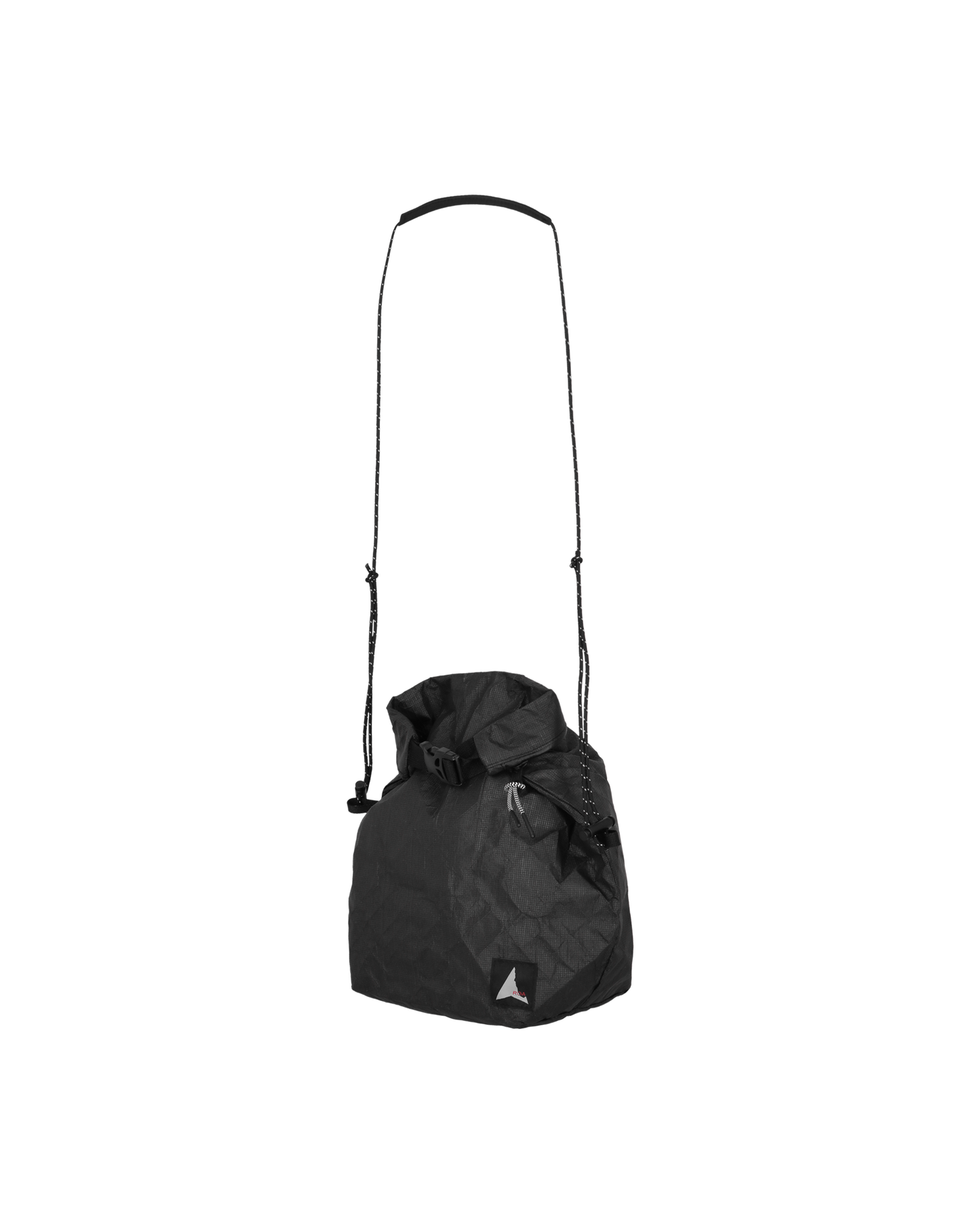 ROA Drybag Blackのサイドとストラップディテール(斜め上)