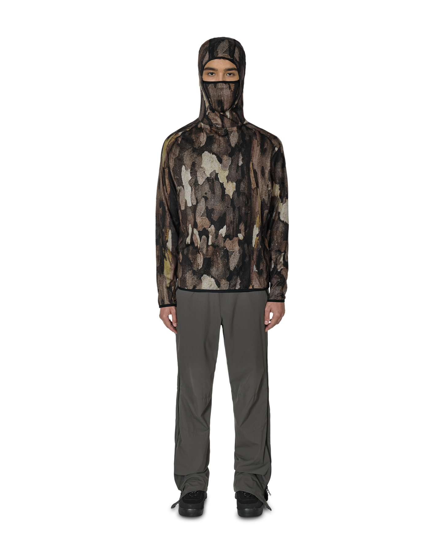 ROA Bark UV Hoodie Camouflage – ROA モデル着用画像(正面)