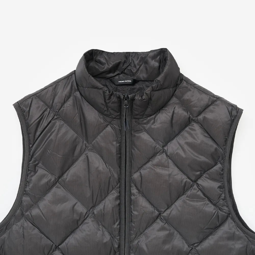 Hiking Patrol BASE LT DOWN VEST CHARCOAL BLACK 首元