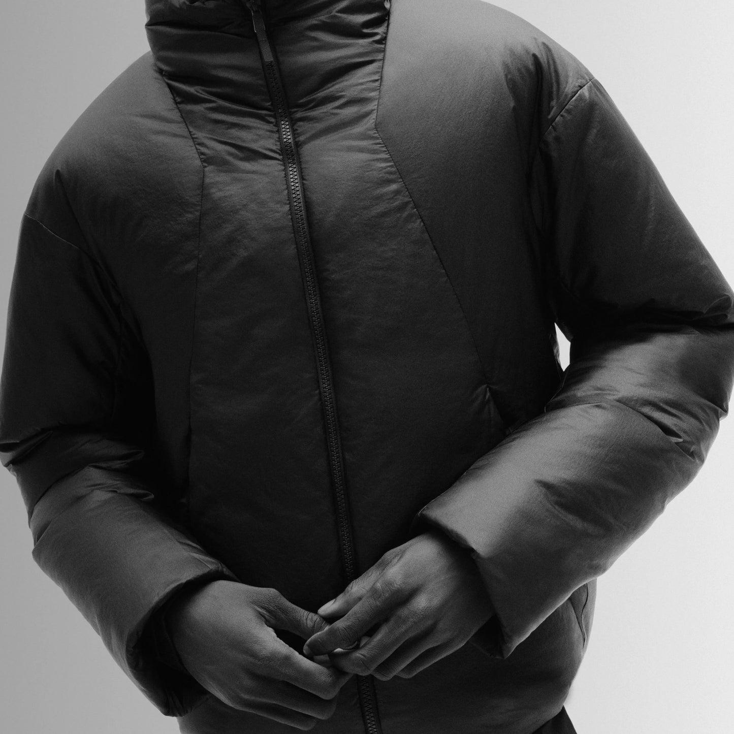 ARC'TERYX VEILANCE Conduit Down Jacket 着用イメージ