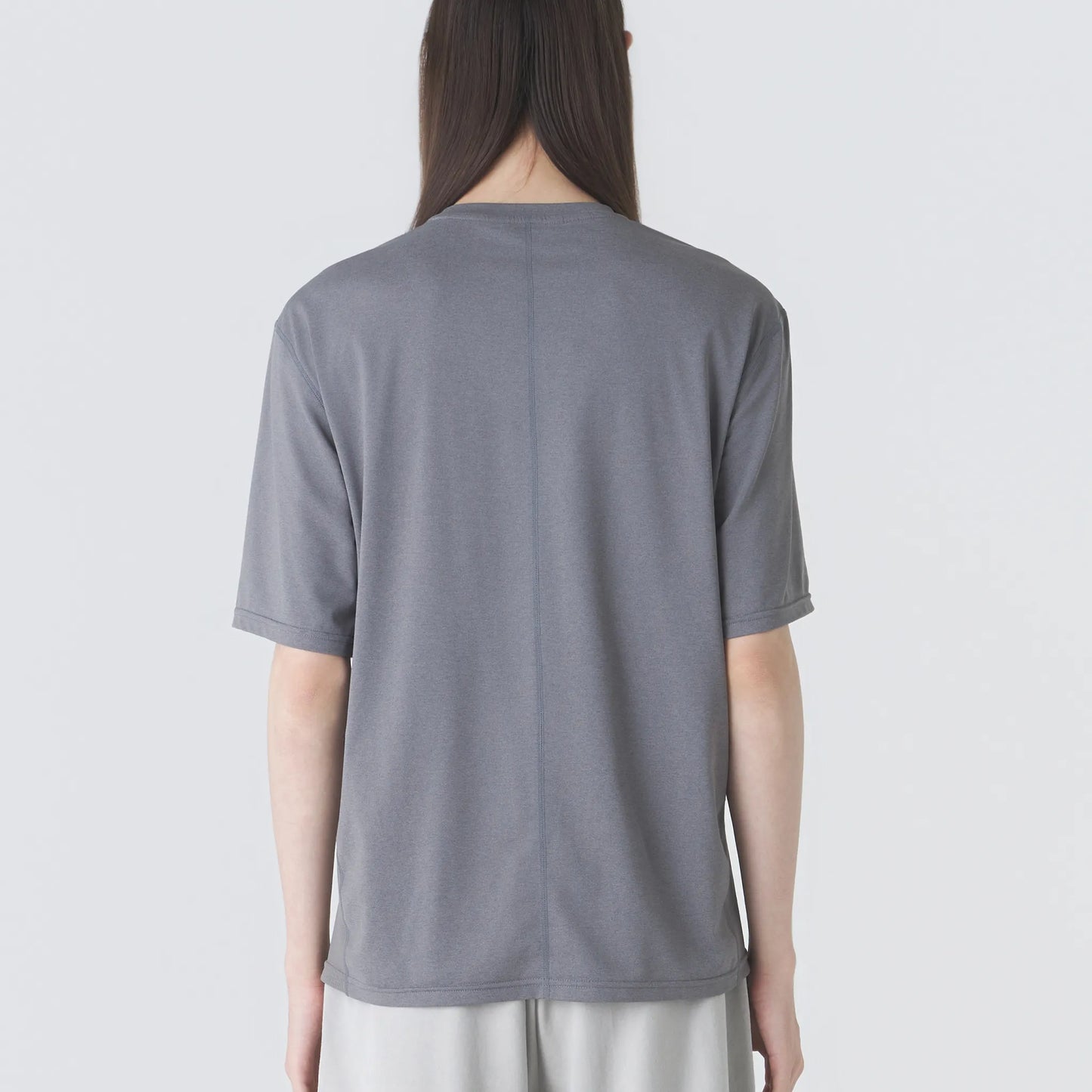 Hiking Patrol SHORT SLEEVE GREY バックシルエット 着用スタイル