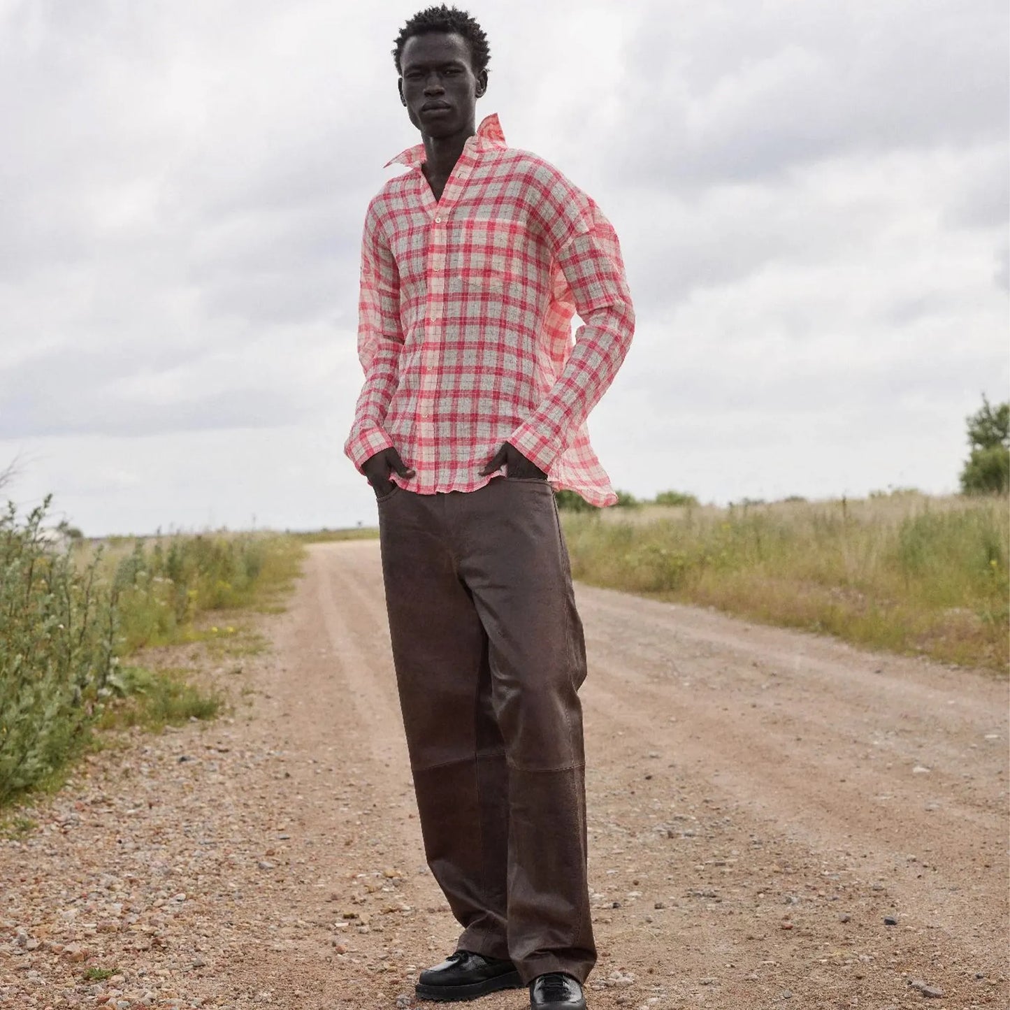 SUNFLOWER STABLE SHIRT Pink 着用イメージ フロントスタイル メンズコーディネート