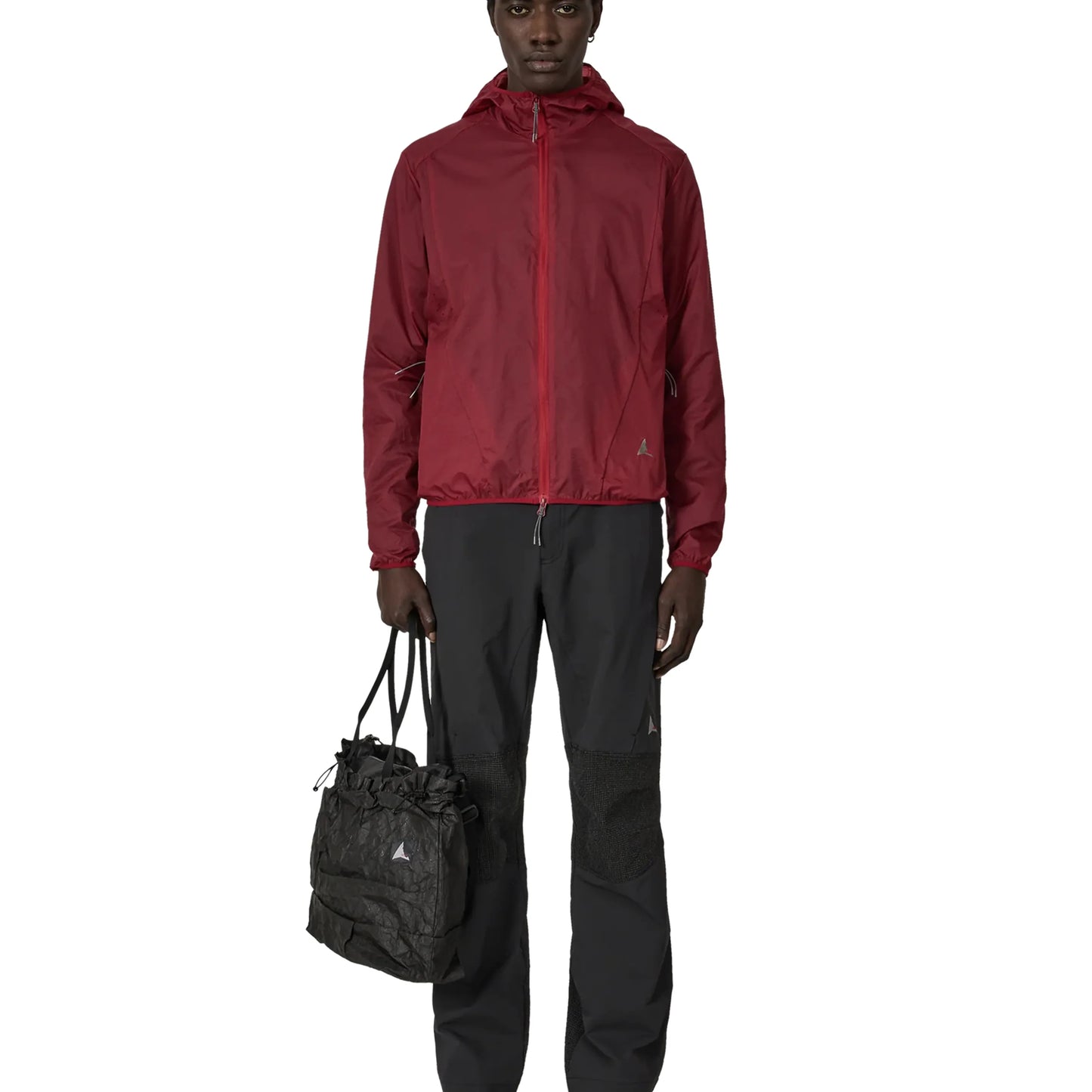 ROA HUE Packable Wind Jacket Dark Red 着用画像 全身 スタイリング アウトドア