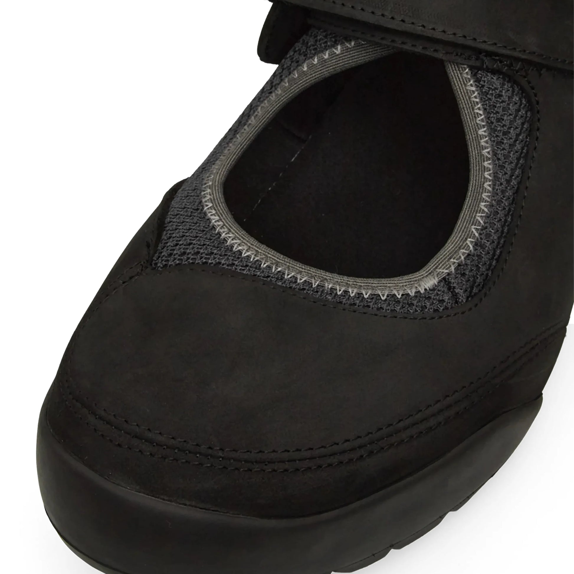 ROA Loie Black Grey アッパー部分