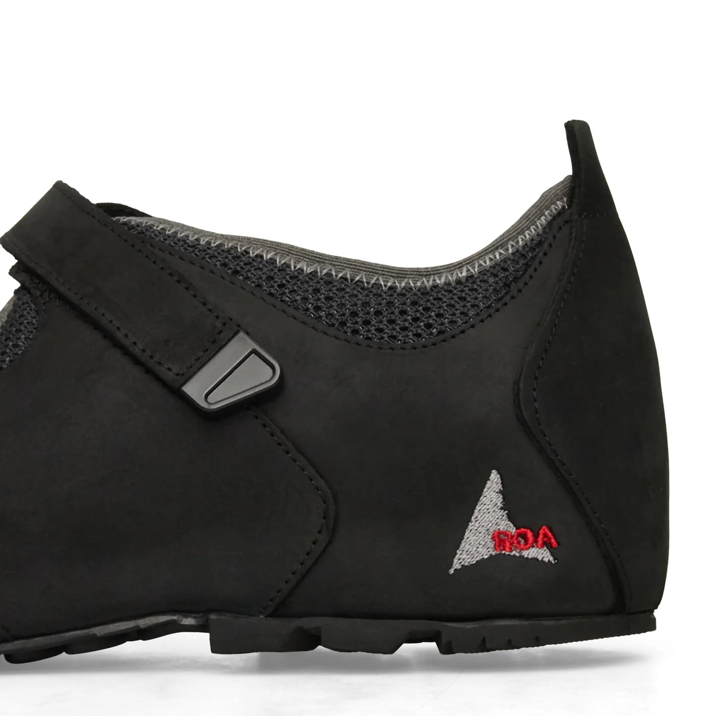 ROA Loie Black Grey ロゴ