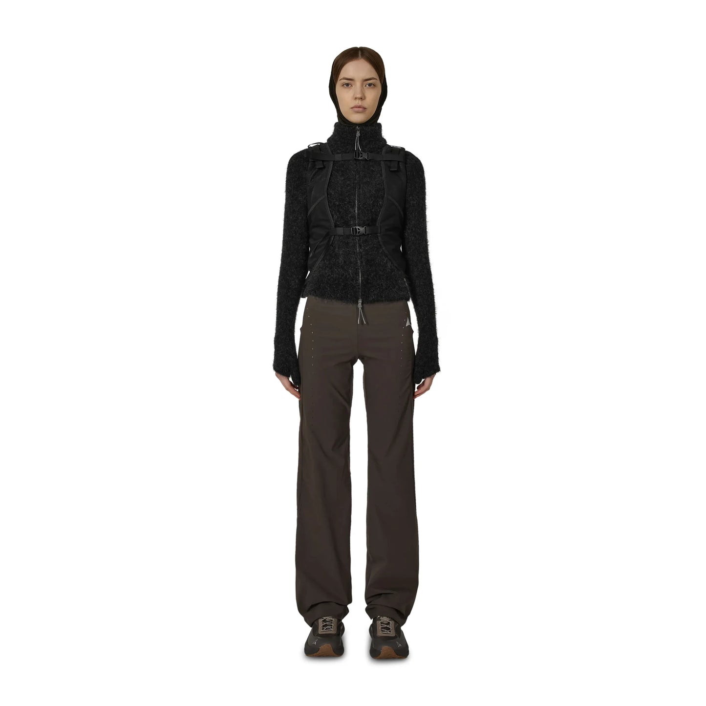 ROA MARVA Compression Flared Pants Dark Brown 着用イメージ 正面 全身スタイリング