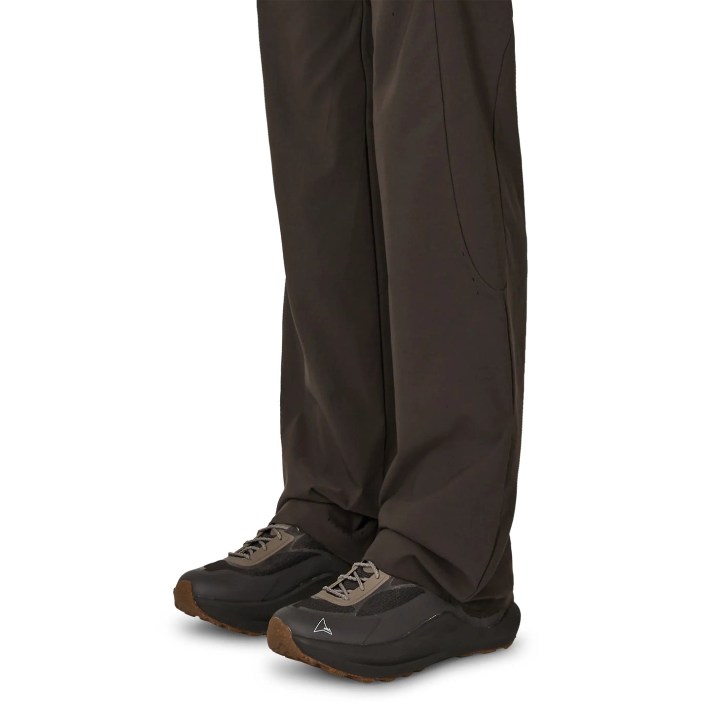 ROA MARVA Compression Flared Pants Dark Brown 着用イメージ 裾部分詳細
