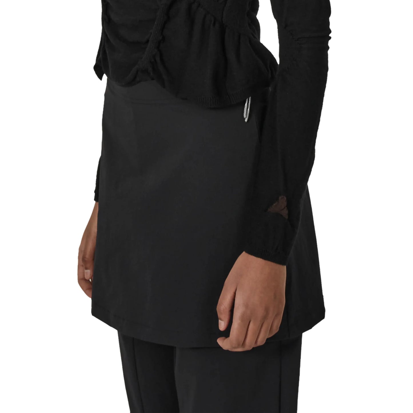 ROA PINCHED Wool Knit Top Black 着用画像 袖口 裾部分詳細