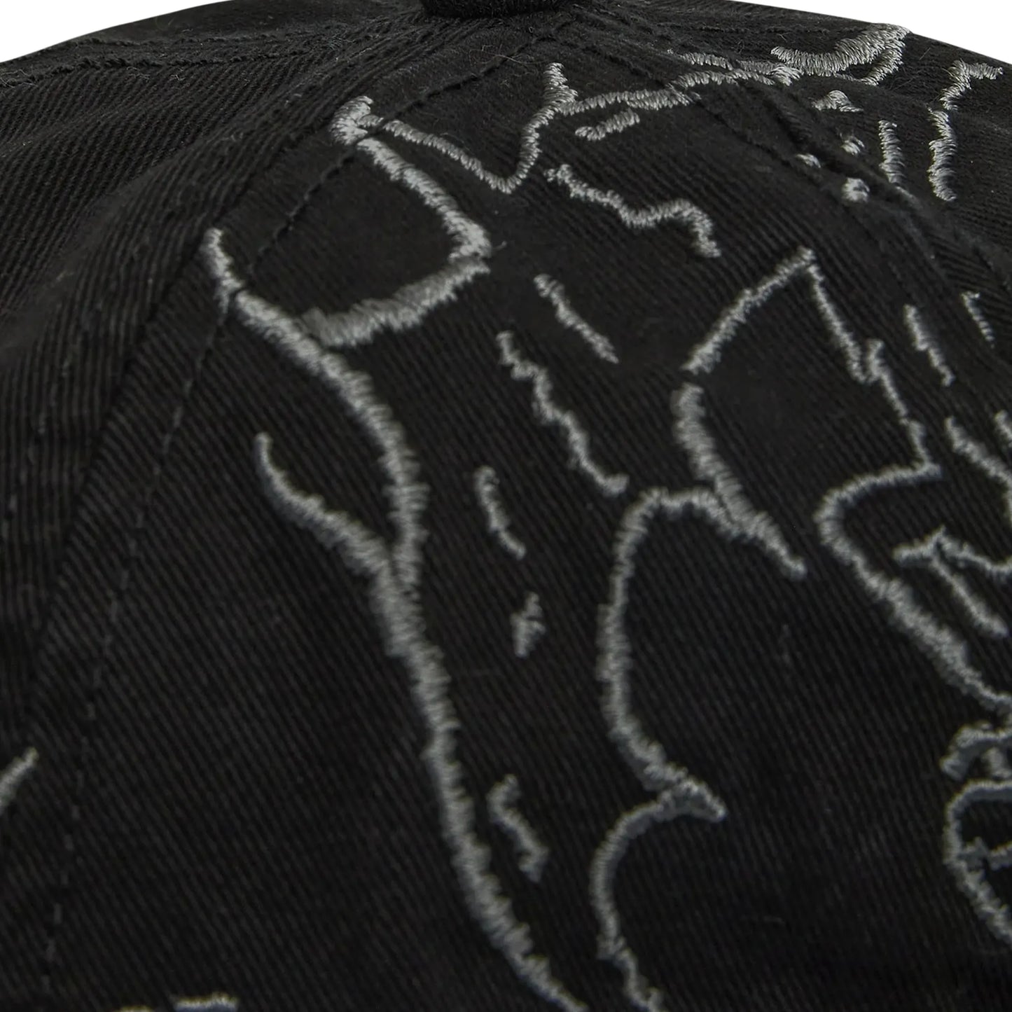 ROA Ryli Embriodered 6 Panel Cap Washed Black 刺繍ディテール
