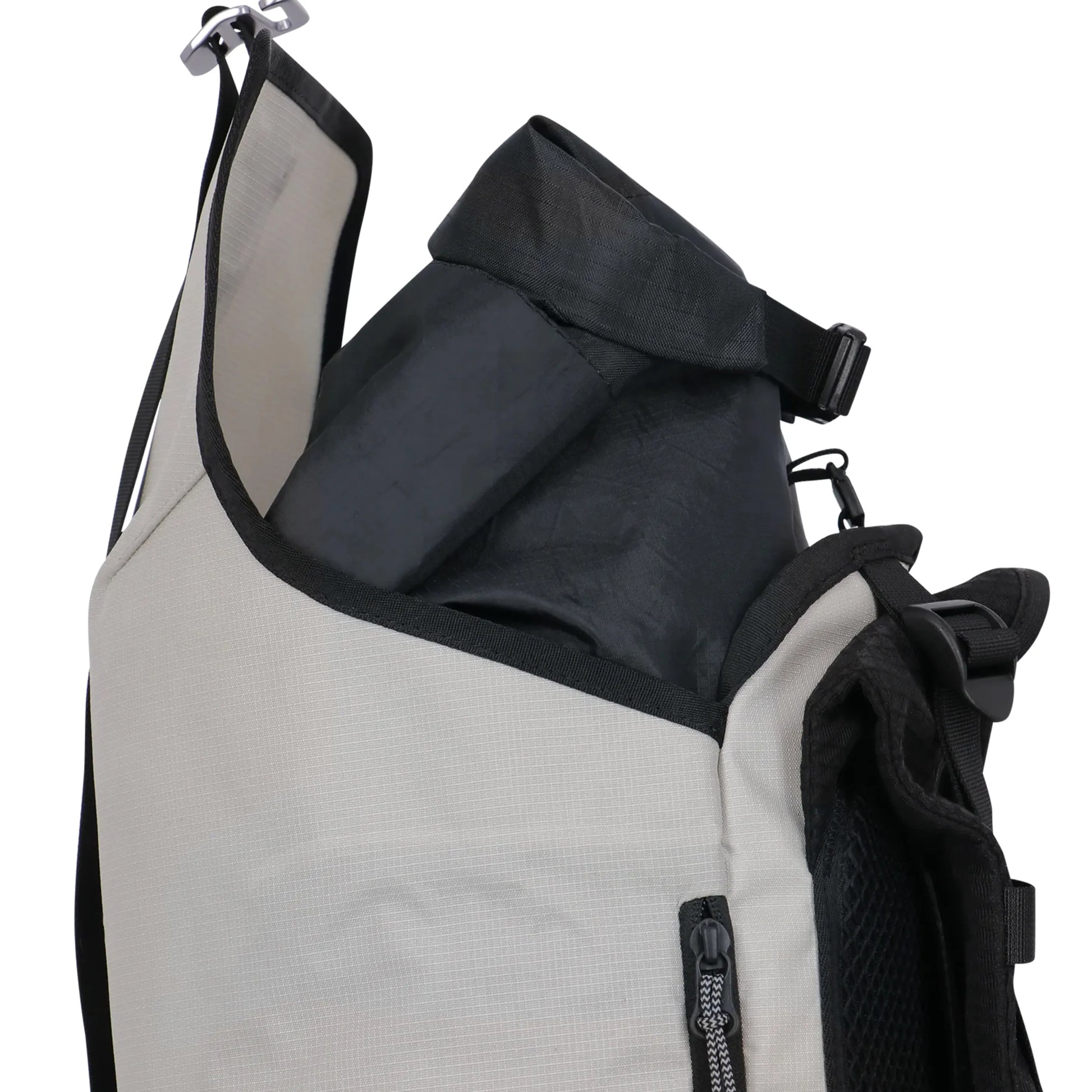 ROA TESTUDO Technical Shell Backpack Beige Black 詳細