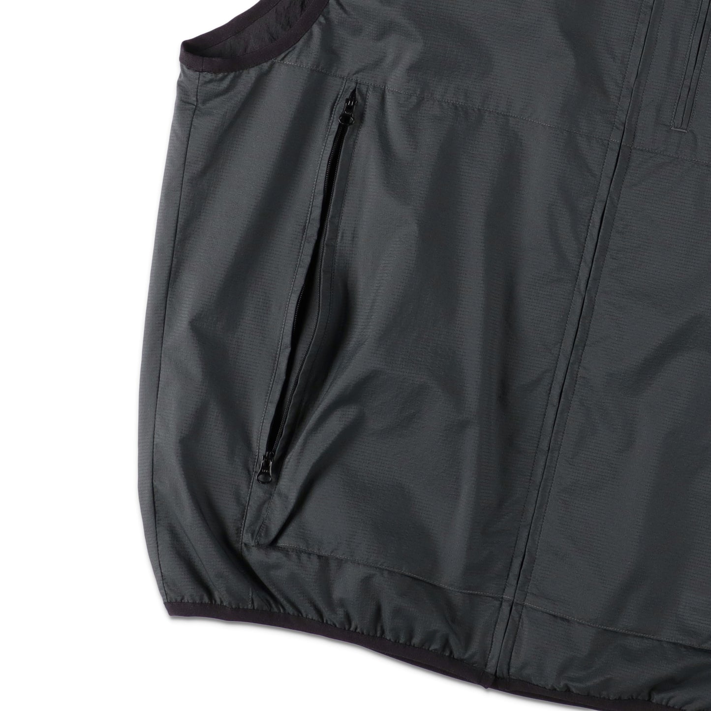 UNIVERSAL PRODUCTS NYLON VEST CHARCOAL【251-60402】