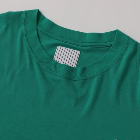 S.F.C SUPER BIG FLAT POCKET SS TEE Orange - エスエフシー ネック部分ディティール