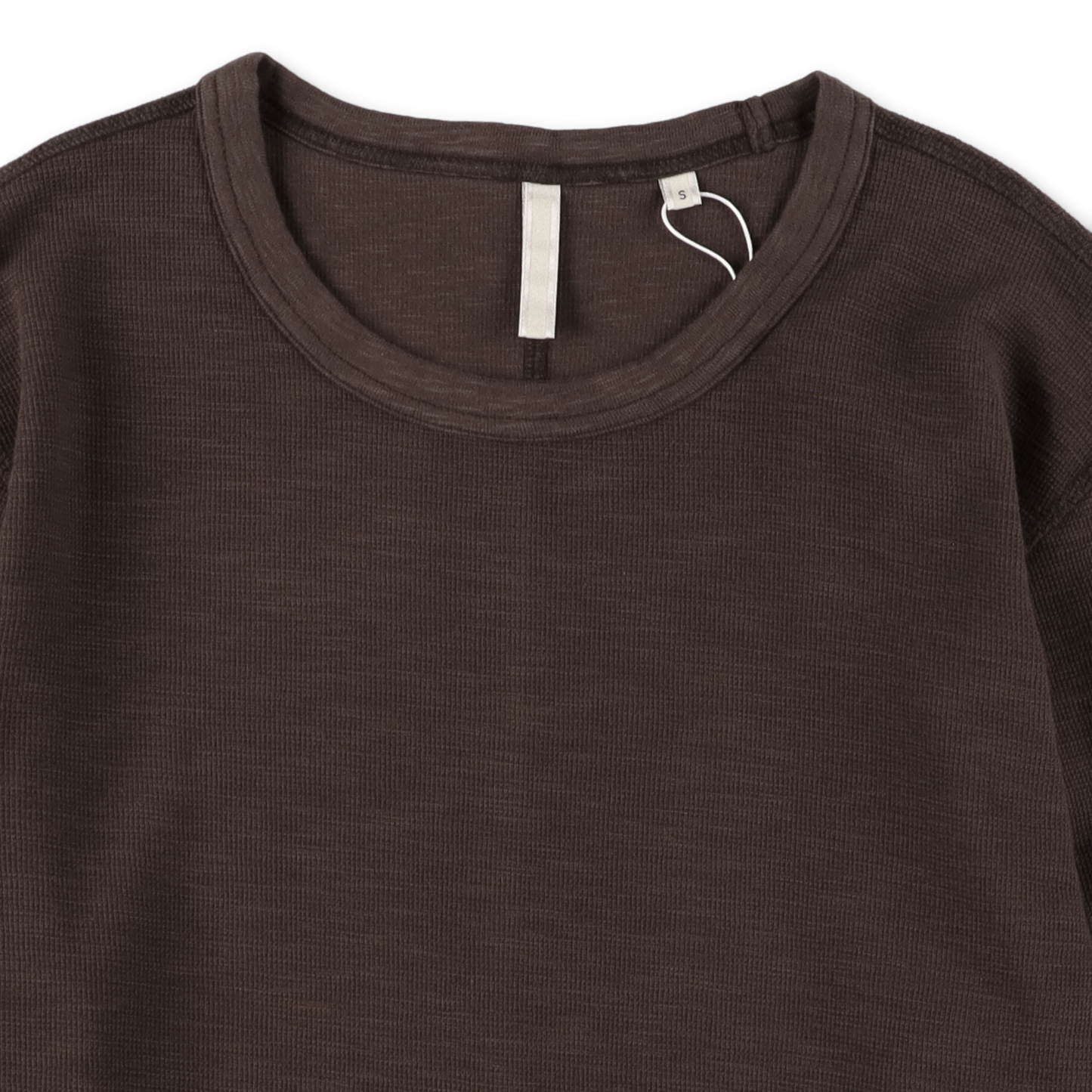 WAFFLE TEE LS BROWN - SUNFLOWER ネック部分ディテール