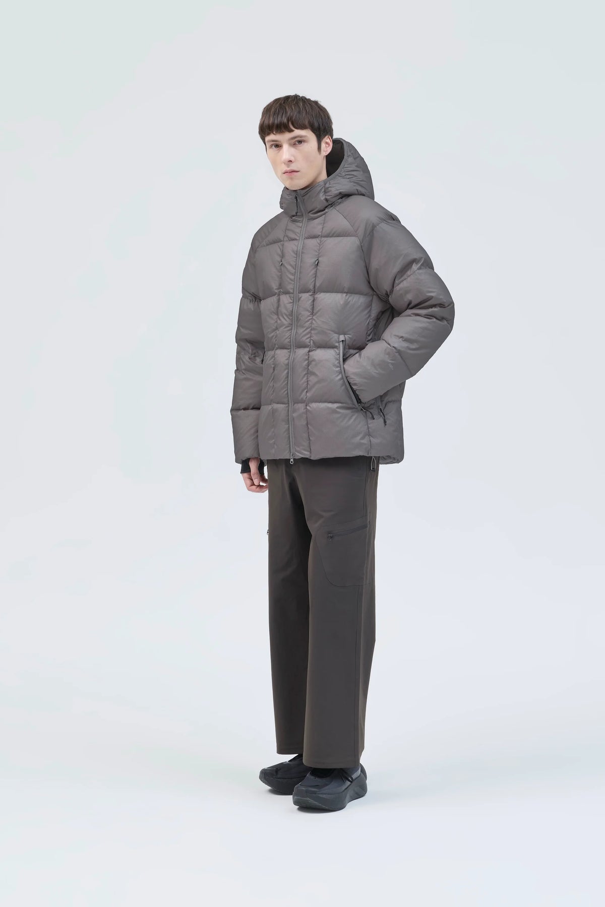 Hiking Patrol Horizon 800FP Hooded Down Jacket Slate Brown 着用イメージ 側面