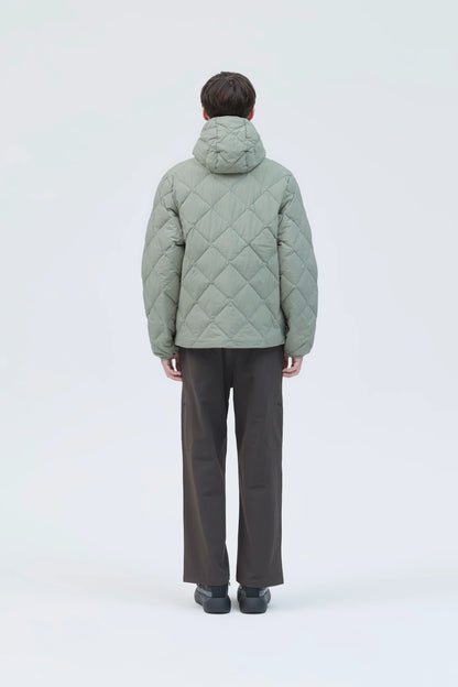 Hiking Patrol Base Grid LT Down Hooded Jacket Thyme 着用イメージ 背面
