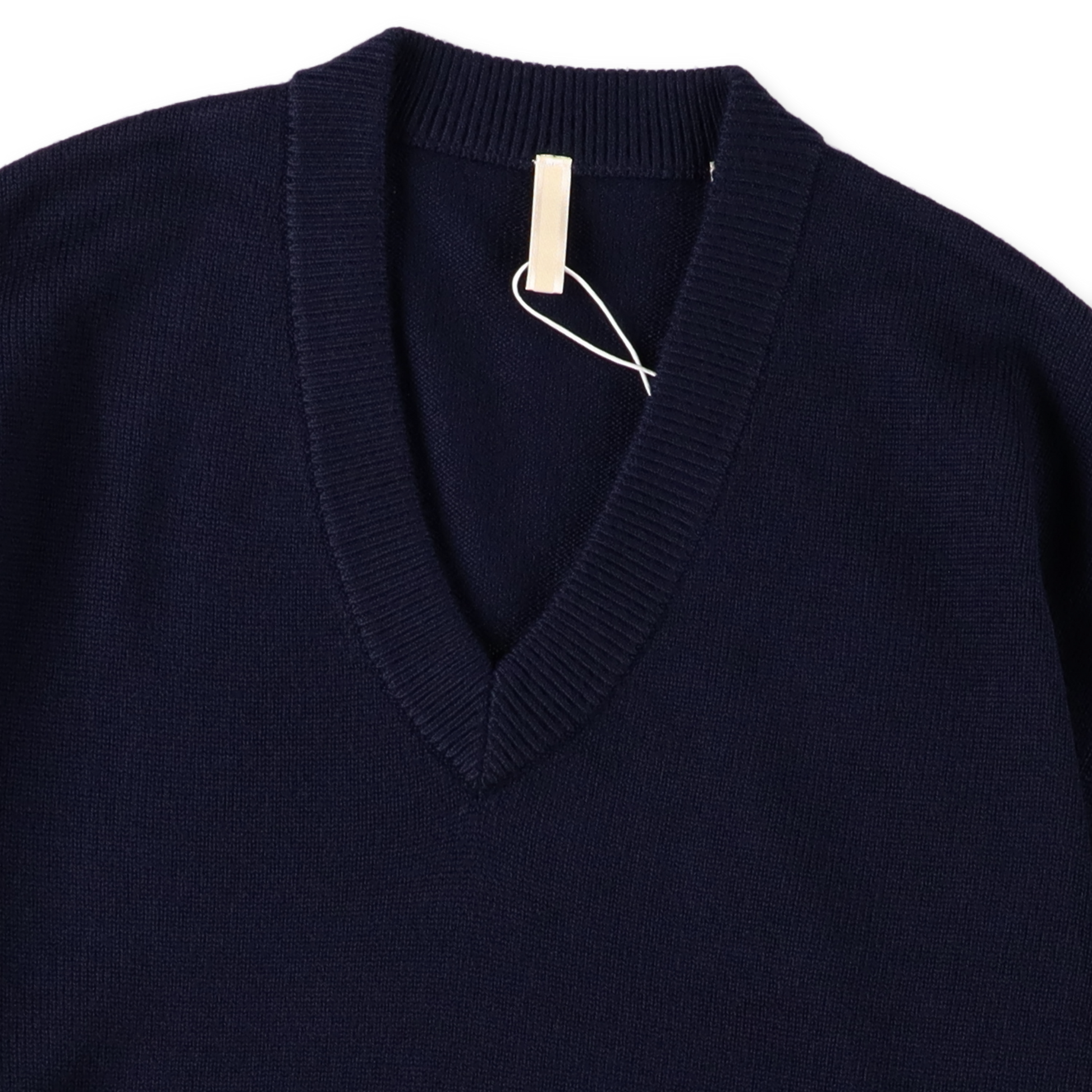 SUNFLOWER MOON MERINO V NECK NAVY　首元