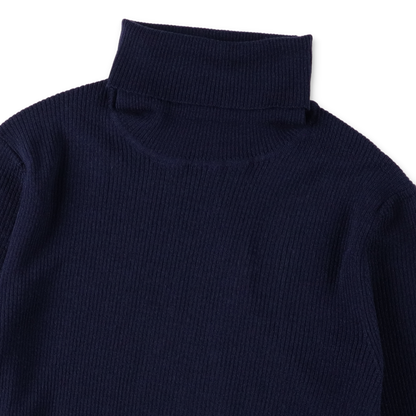 SUNFLOWER MERINO RIB TURTLE NECK NAVY　首元