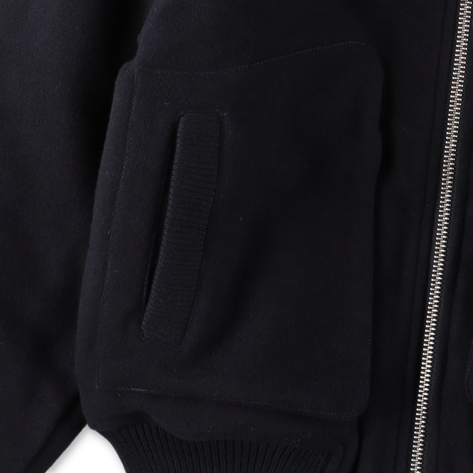 SUNFLOWER WOOL BOMBER NAVY　ポケット部分