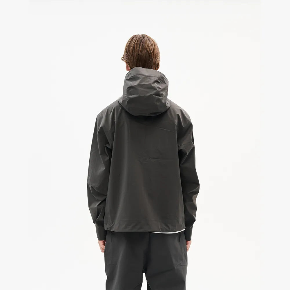 Hiking Patrol ARC LT WEIGHT SHELL JACKET CHARCOAL BLACK　着用イメージ　　背面
