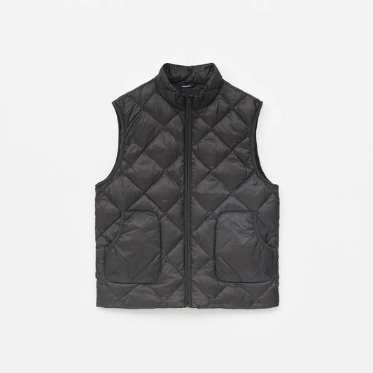 Hiking Patrol BASE LT DOWN VEST CHARCOAL BLACK　正面