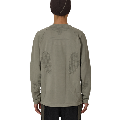 ROA AUNE Seamless Knit Long Sleeve Pale Green 着用画像 背面
