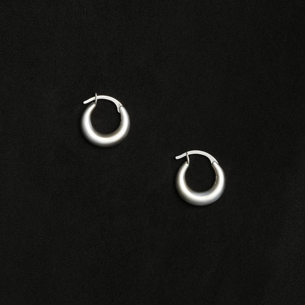 SOPHIE BUHAI Essential Hoop Sterling Silver【R21-E08-SS-1/2】(N) 商品写真