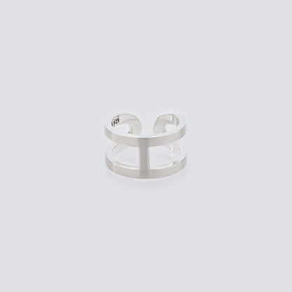 H Ring with Hair line 正面写真