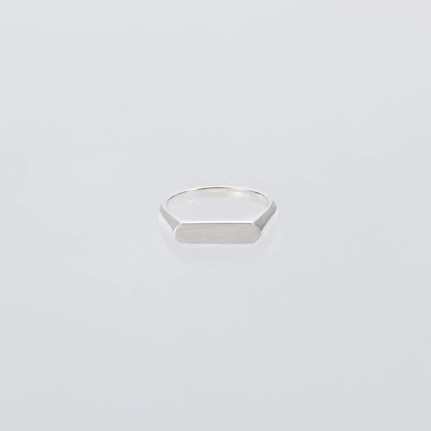 XOLO Signet Ring with Hair Line -Thin- フロントデザイン