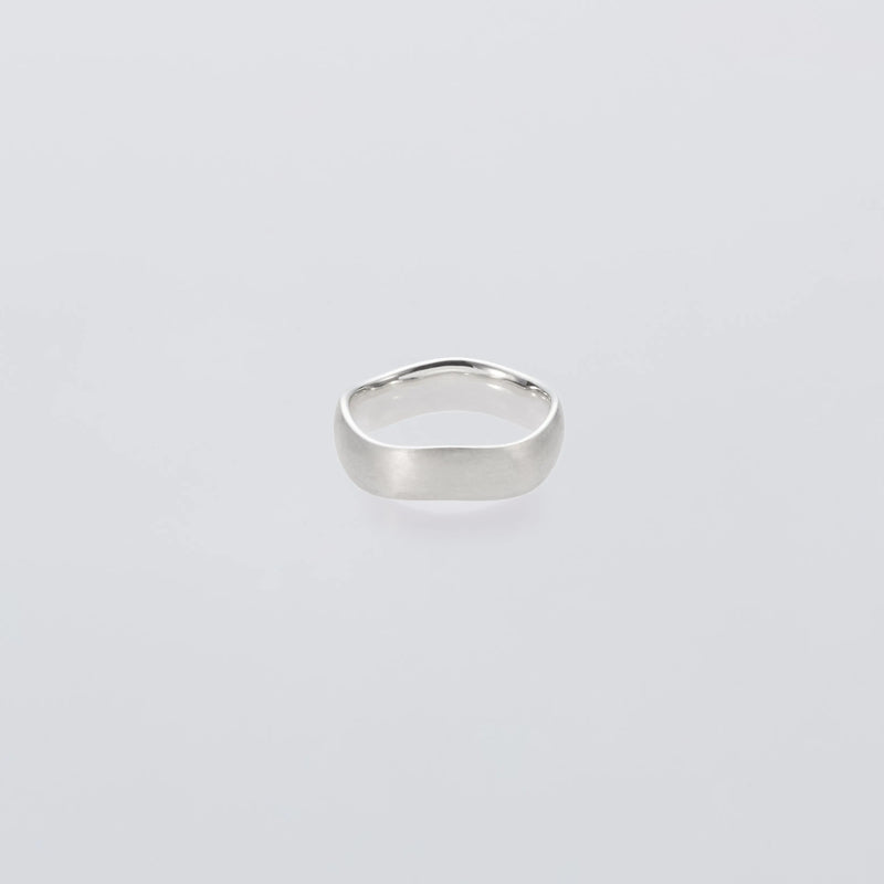 XOLO JEWELRY - Wave Ring with Hair Line – STUDY SHOWROOM STORE