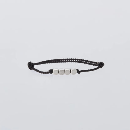 XOLO Cube with Hair Line Link Silk Code Bracelet フロントデザイン