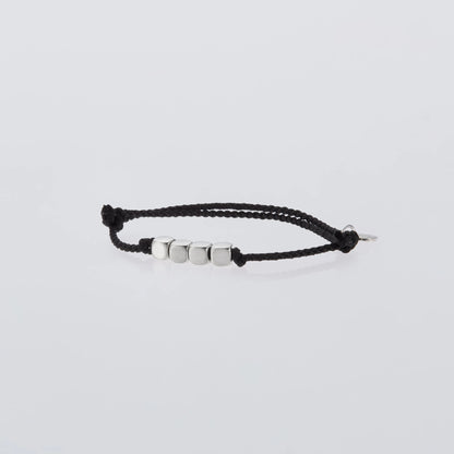 XOLO Cube with Hair Line Link Silk Code Bracelet サイドシルエット