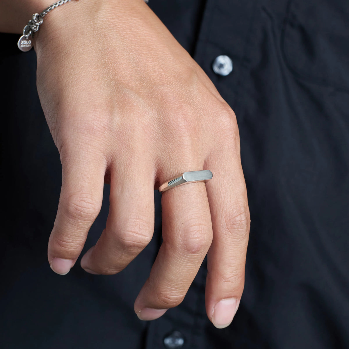 XOLO JEWELRY - Signet Ring with Hair Line -Thin- – STUDY SHOWROOM XOLO JEWELRY - Signet Ring with Hair Line -Thin- – STUDY SHOWROOM