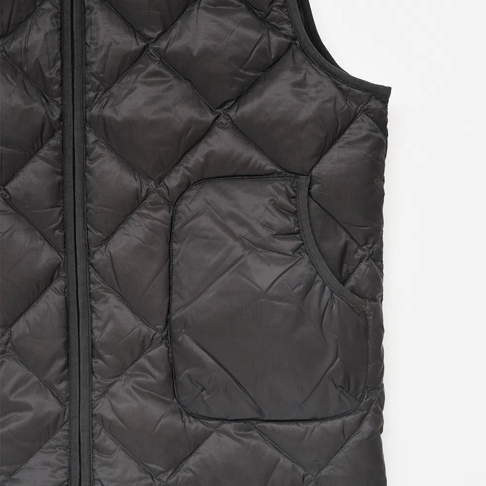 Hiking Patrol BASE LT DOWN VEST CHARCOAL BLACK ポケット詳細