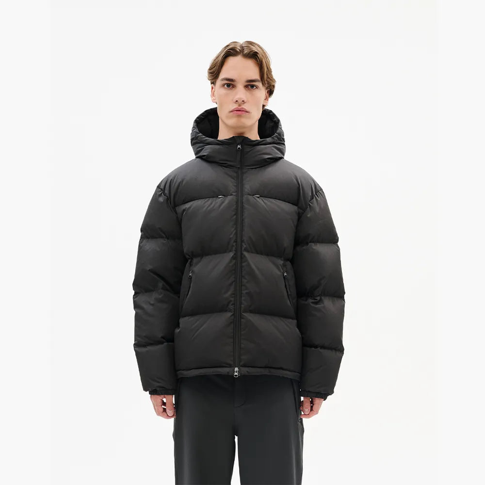 Hiking Patrol ELEMENT DOWN JACKET CHARCOAL BLACK 着用イメージ　正面