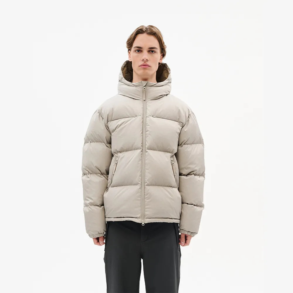 Hiking Patrol PATROL ELEMENT DOWN JACKET SAND 着用イメージ 正面
