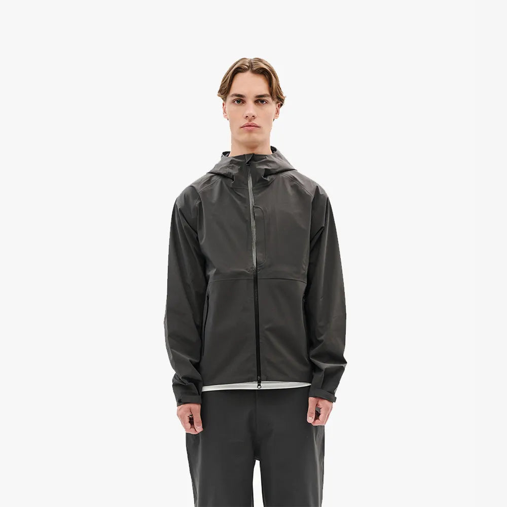 Hiking Patrol ARC LT WEIGHT SHELL JACKET CHARCOAL BLACK 着用イメージ　正面　