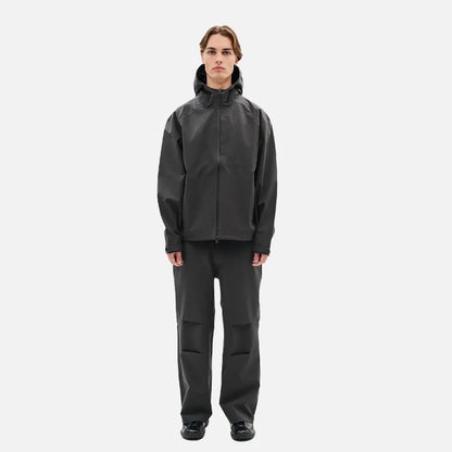 Hiking Patrol ARC 3L SHELL JACKET CHARCOAL BLACK 着用イメージ　全身