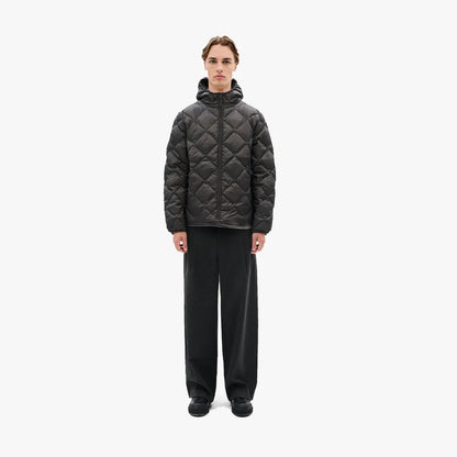 Hiking Patrol BASE LT DOWN HOODED JACKET CHARCOAL BLACK 着用イメージ　正面