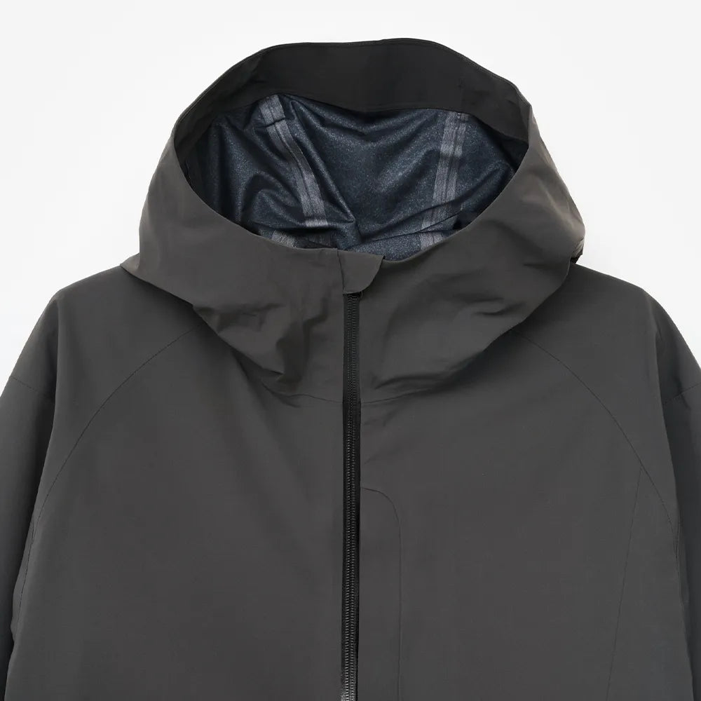Hiking Patrol ARC LT WEIGHT SHELL JACKET CHARCOAL BLACK 首元詳細