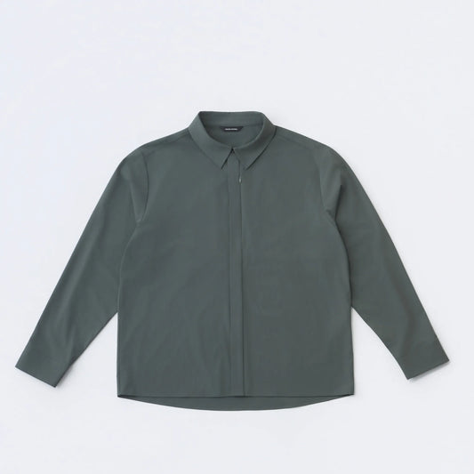 Hiking Patrol ALIGN BUTTON UP SHIRT PINE MIST フロントデザイン 長袖シャツ 全体ビュー