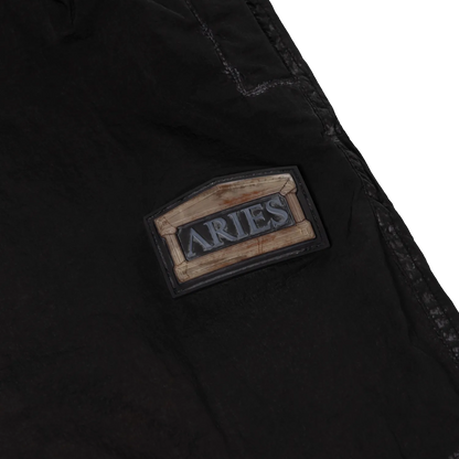 Rag Dye Windcheater Pant Brown - ARIES ロゴのディテール
