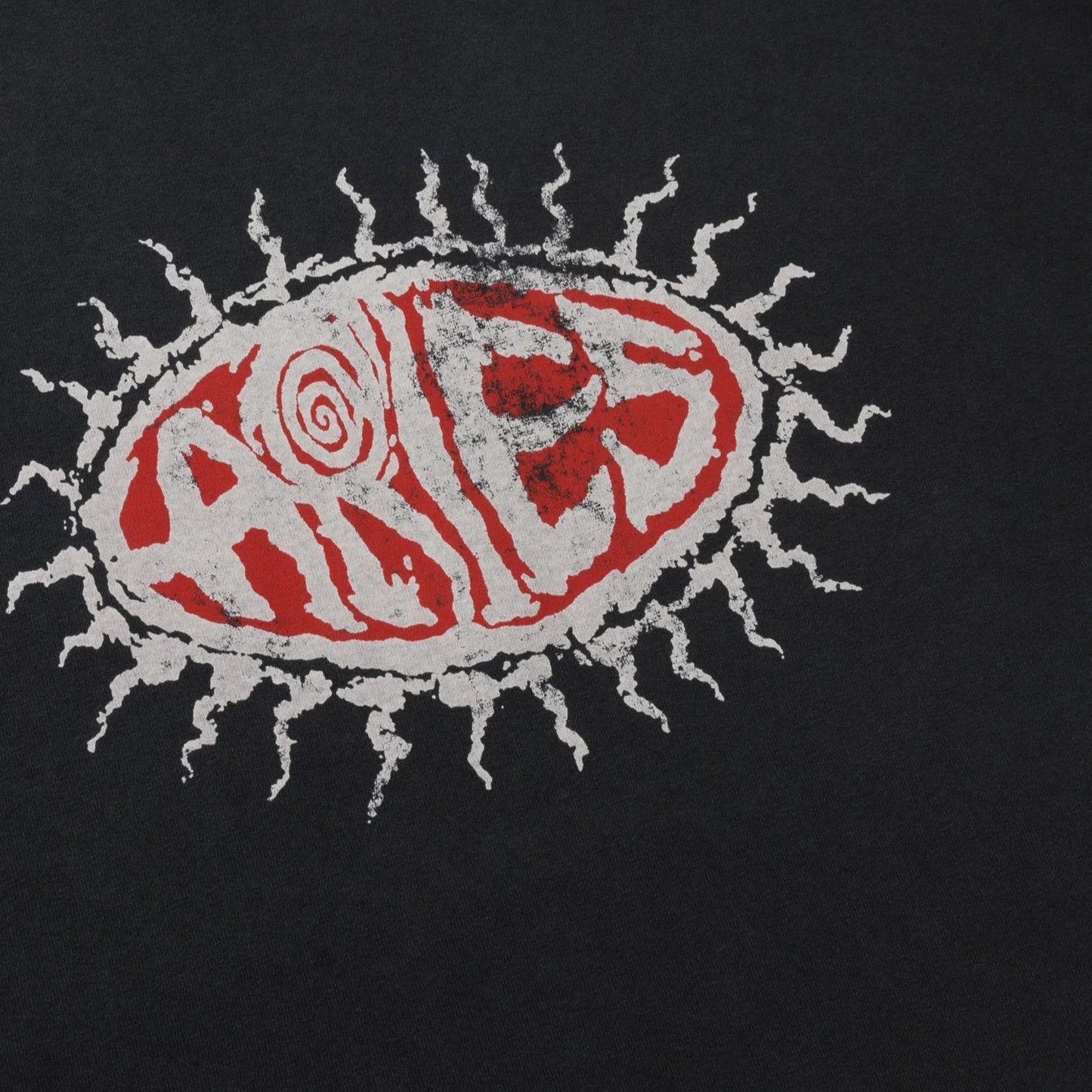 Faded Grunge LS Tee Black - ARIES ロゴのディテール