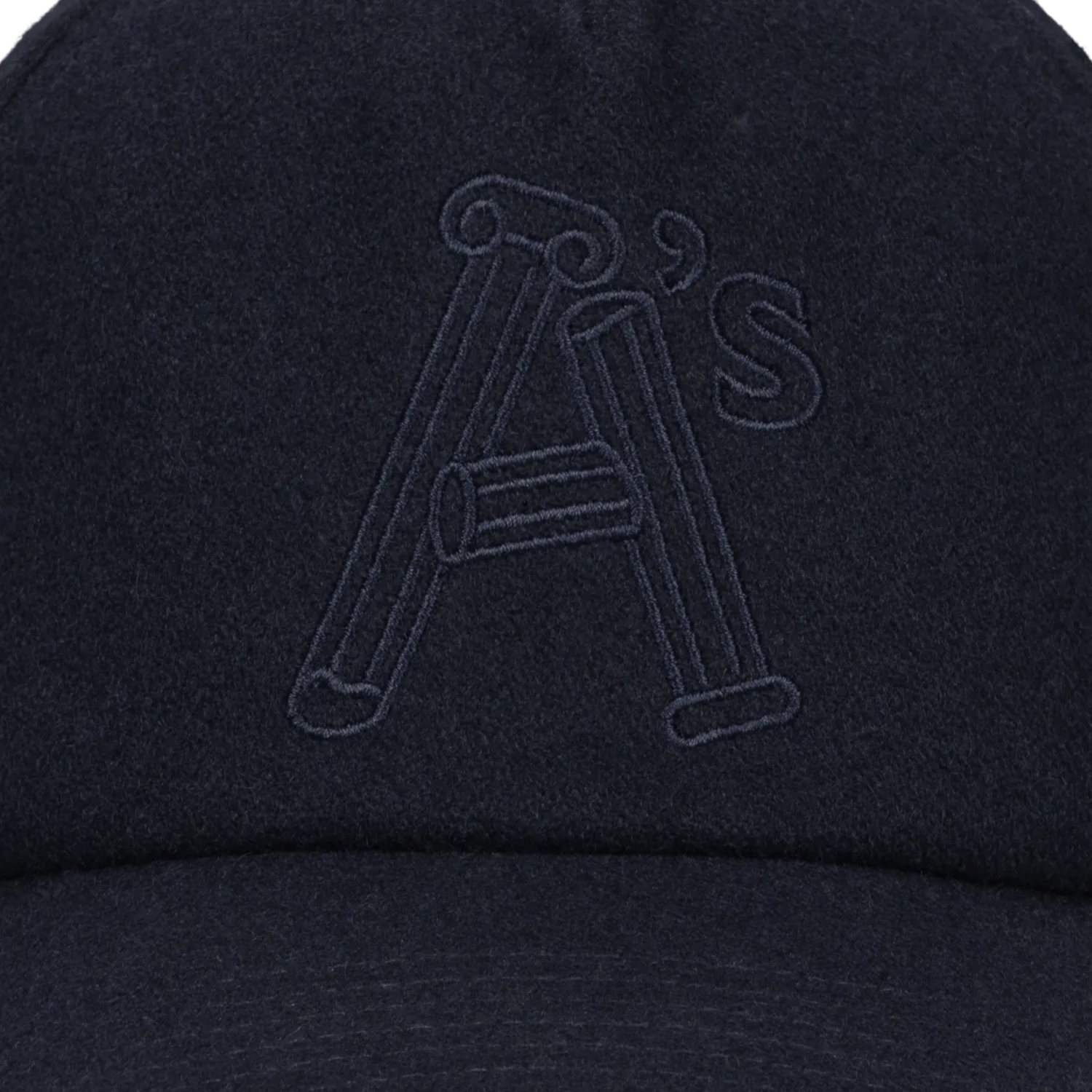 Wool Column A Cap Navy - ARIES ロゴ部分のディテール
